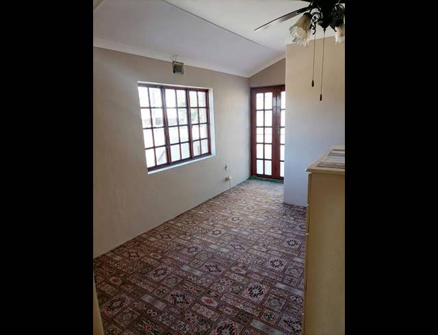 3 BEDROOM HOUSE FOR SALE IN WOODHURST